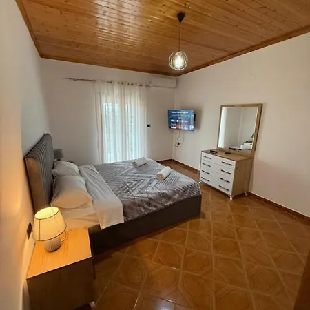 Nika شاليه Lezhë